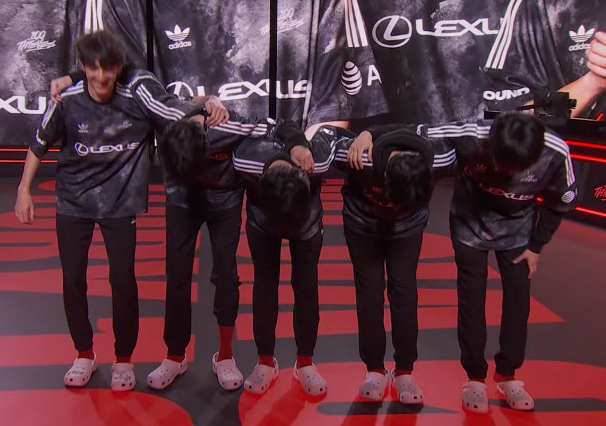 JakeSucky's tweet photo. Yesterday Riot fined 100 Thieves $5,000 for Sniper wearing open toe croc sandals

So today the entire team wore regular crocs 😂 and took 1st place in the LCS https://t.co/jNPROC9fa4
