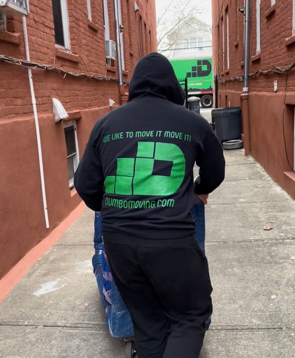 Dumbomoving's tweet image. Leave the heavy lifting to us. Simplify your move, maximize efficiency! 📦🛠️ 

#MovingTips #DumboMoving #EfficientPacking #NYCMoving #FurnitureMoving #PackingHacks #SpaceSaver #SmoothMove #NYCTips #HeavyLiftingDoneRight