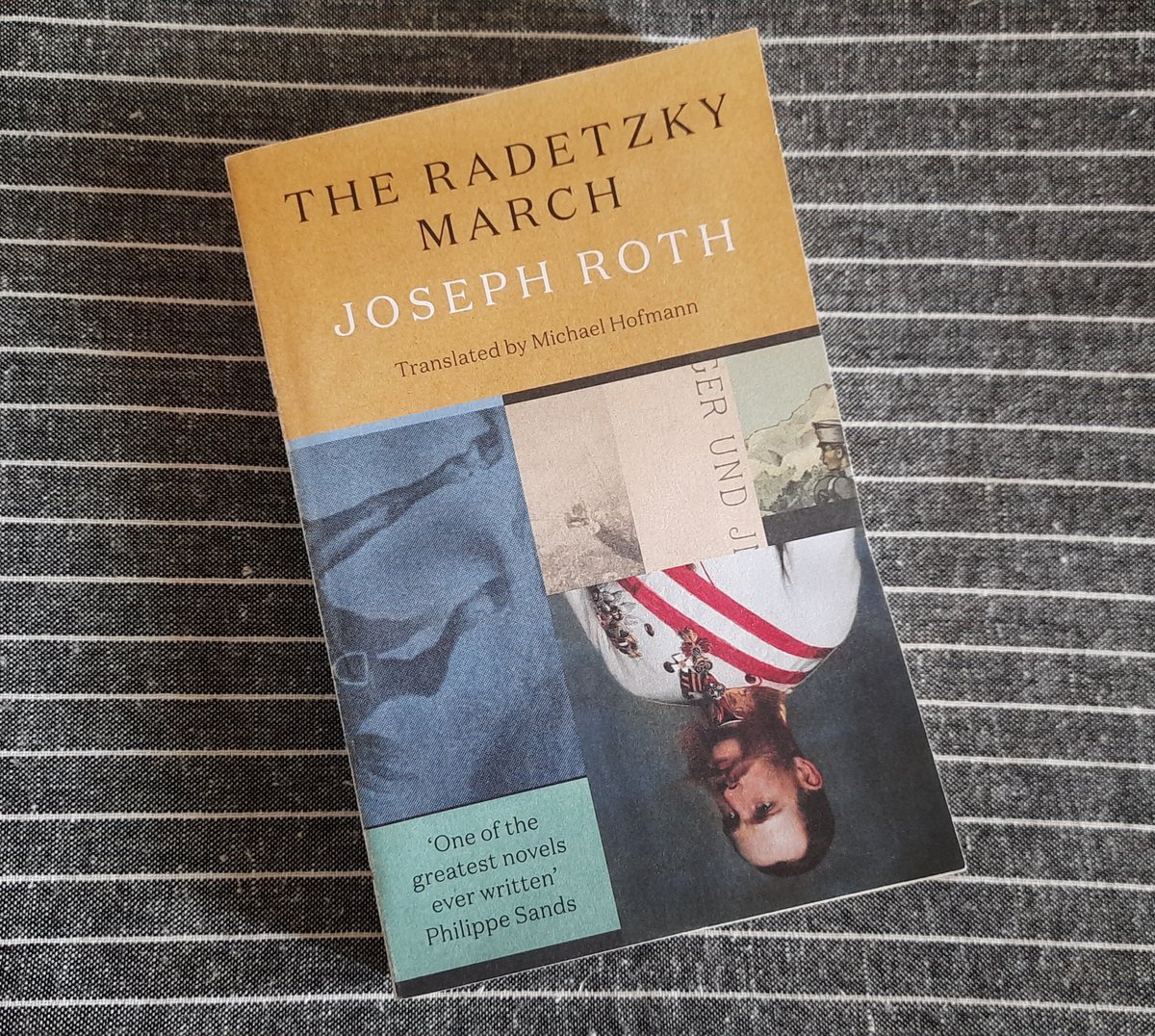 Mou_shumi's tweet photo. The genius of this book is in its ability to capture the bars, houses, railways and dusty roads of Austria-Hungary through highly distinct individuals. (Introduction by Jeremy Paxman)
#Roth24 #JosephRoth #RadetzkyMarch
#BookTwitter https://t.co/H2l3gLudc2