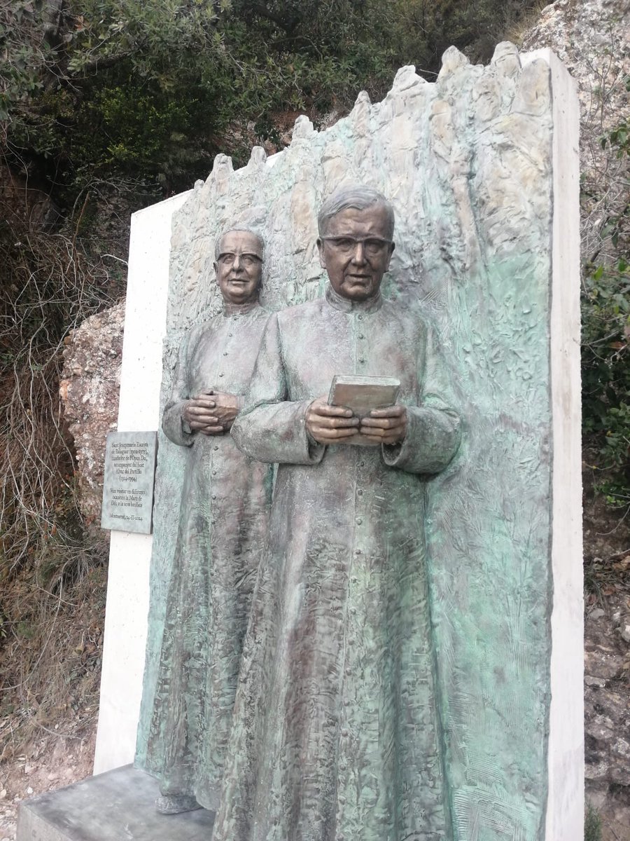 pep_cruanyes's tweet photo. No entenc com com la comunitat de Montserrat hagi permès posar de manera destacada al camí de Sant Miquel aquest monument dedicat a l'escrit de Balaguer  fundador de l'opus un organisme contrari a Catalunya, la nostra cultura i eld nostres drets filq https://t.co/CC6bD0SY0s