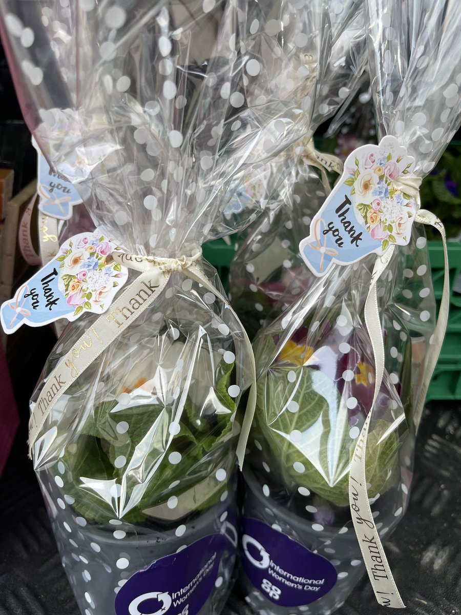 UistCo's tweet photo. #InternationalWomensDay2024
Spent the afternoon making a planter with #recyled wood & shared some @coopuk chocolate . Celebrated strong #amazing ladies in the community with a lovely #primrose https://t.co/tC1VdRnpPx