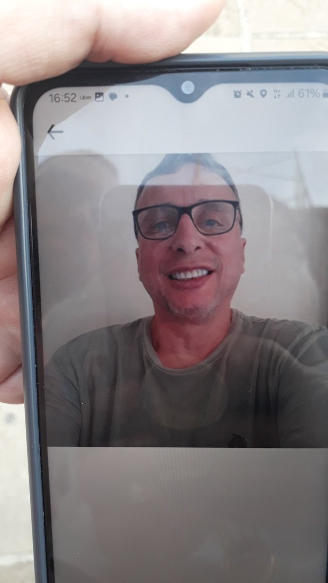 GeordanaMars's tweet photo. @Uber_Support @Uber_Brasil @simtraplirs 
Motorista chegou aqui perto, iniciou a corrida e foi. Primeiro, vou fazer B.O. 
Segundo, vou fazer reclamação na uber.  
Quer ser desonesto? Pois será, mas, vai responder por suas ações! https://t.co/UCdzzdFONj