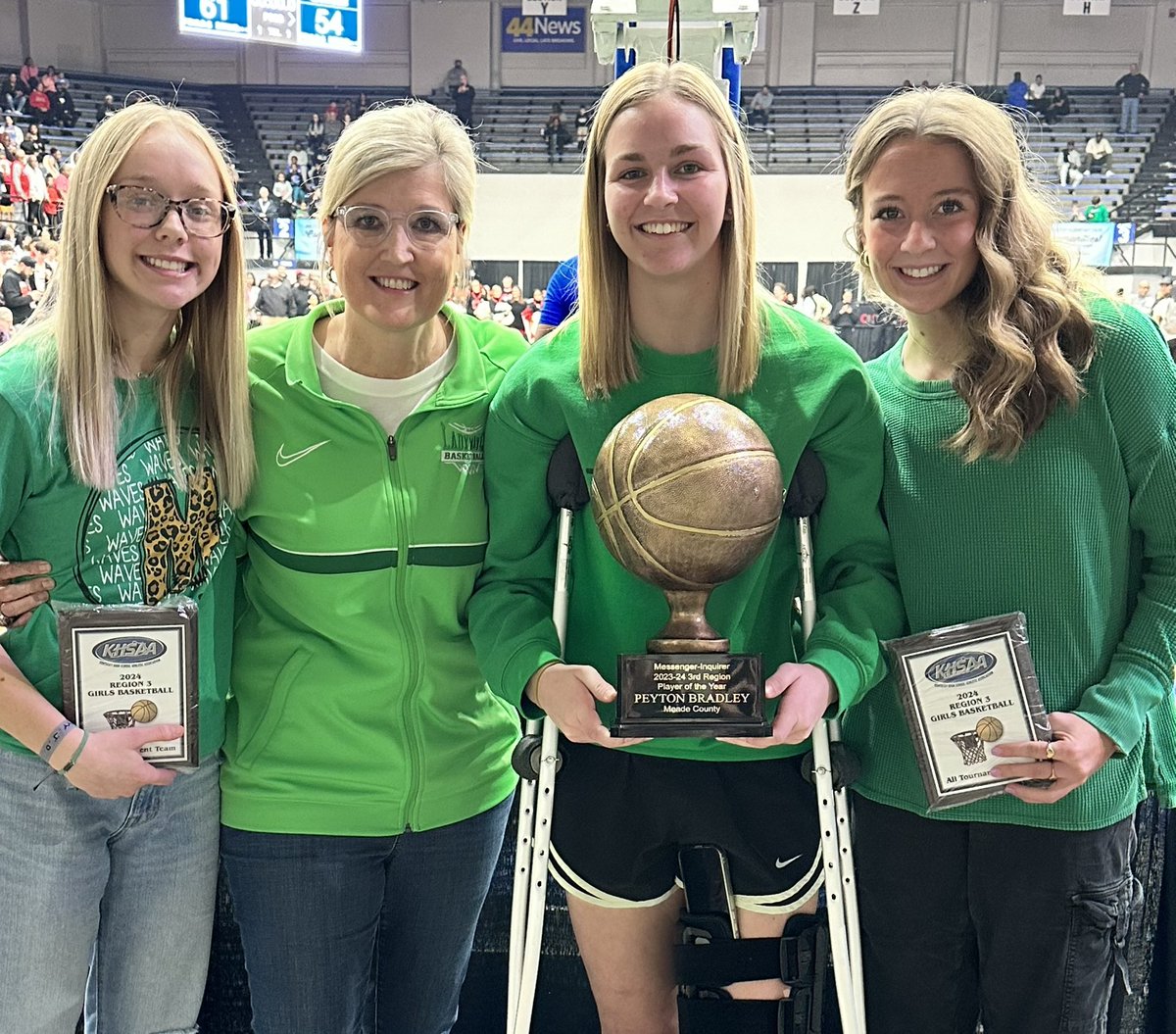 LadyWavesBasketball (@ladywaves_bball) on Twitter photo Proud of these gals - bringing home some hardware <a href="/PaigeMedley24/">Paige Medley</a> and <a href="/BabbAnnabelle/">Annabelle Babb</a> were 3rd Region All Tournament Team and <a href="/PeytonBradley13/">Peyton Bradley</a> was 3rd Region Messenger Enquirer Player of the Year. They play for such more than themselves - they #playforlegacy Proud of these gals - bringing home some hardware <a href="/PaigeMedley24/">Paige Medley</a> and <a href="/BabbAnnabelle/">Annabelle Babb</a> were 3rd Region All Tournament Team and <a href="/PeytonBradley13/">Peyton Bradley</a> was 3rd Region Messenger Enquirer Player of the Year. They play for such more than themselves - they #playforlegacy