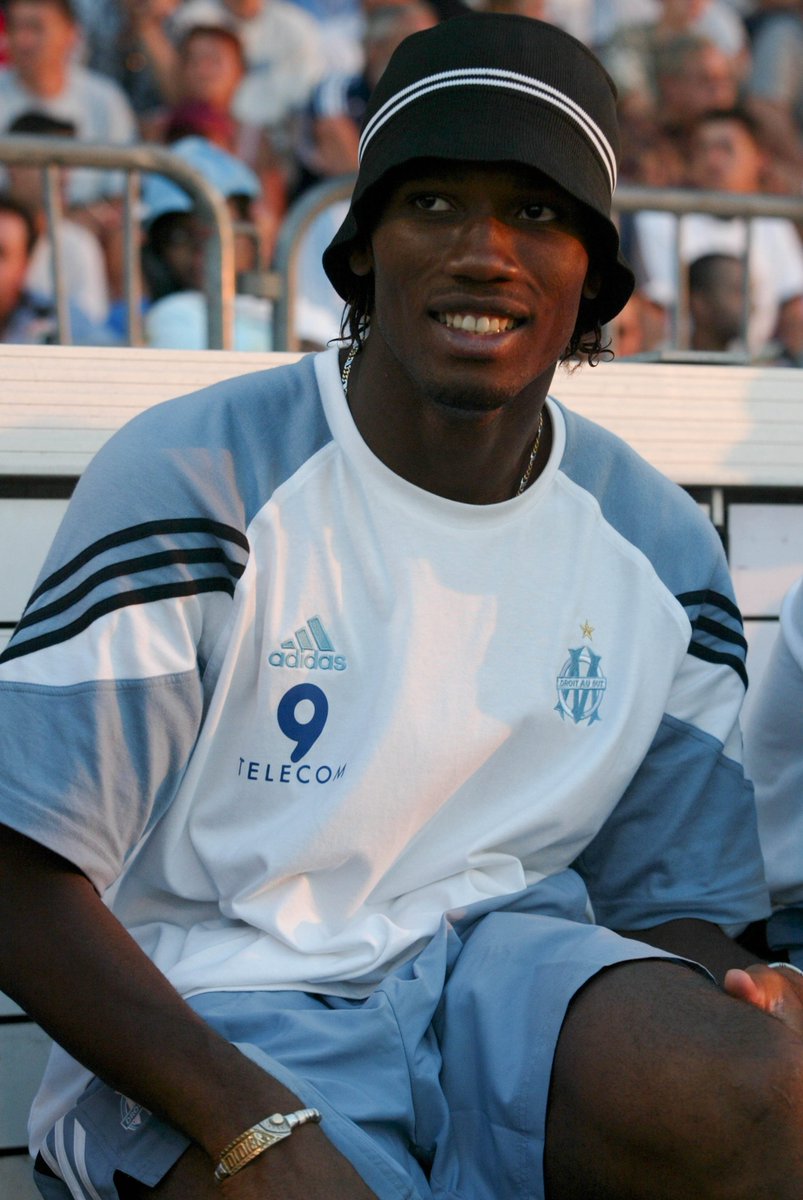 _BeFootball's tweet photo. Cette photo de Didier Drogba pue le flow 💙🇨🇮 https://t.co/Vnlx1iAnut