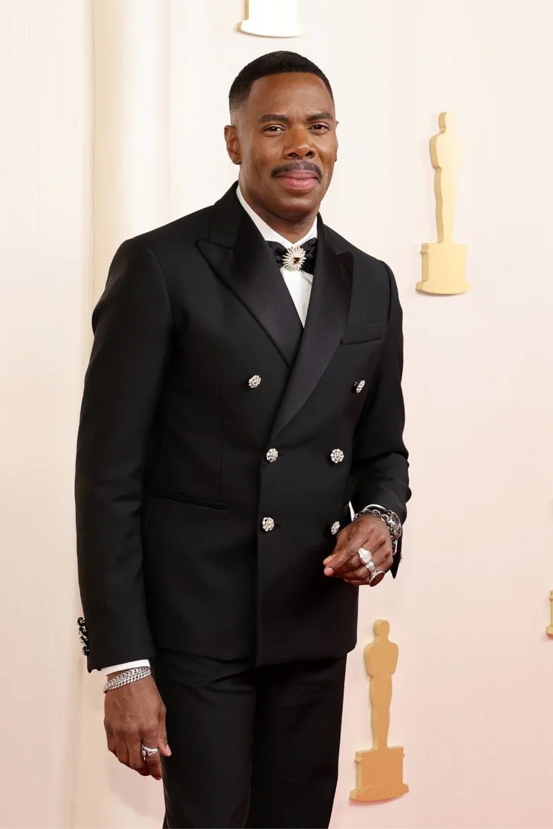 #ColemanDomingo bringing elegant tailoring to life in a custom double-breasted @LouisVuitton suit, @DavidYurman jewelry and an @omegawatches watch #Oscar #Oscars2024 #redcarpet #tvstyleexpert