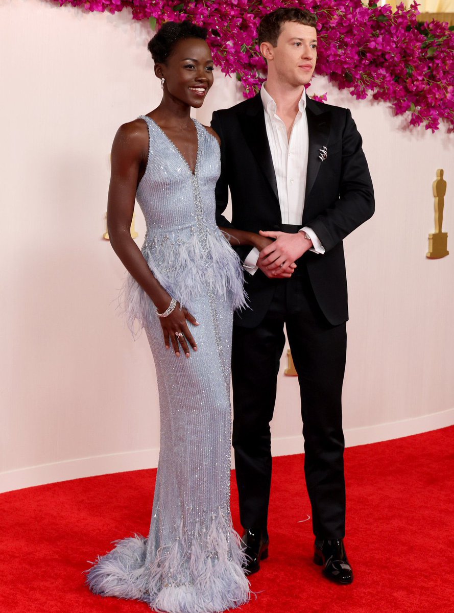 muglare's tweet photo. Lupita Nyong’o is STUNNING https://t.co/5ltPondkfz
