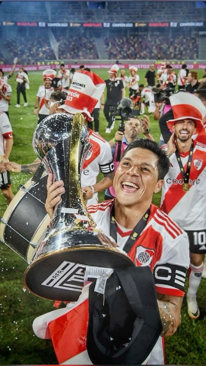 Que dolor va a ser verlo del otro lado a este hombre el miercoles 💔