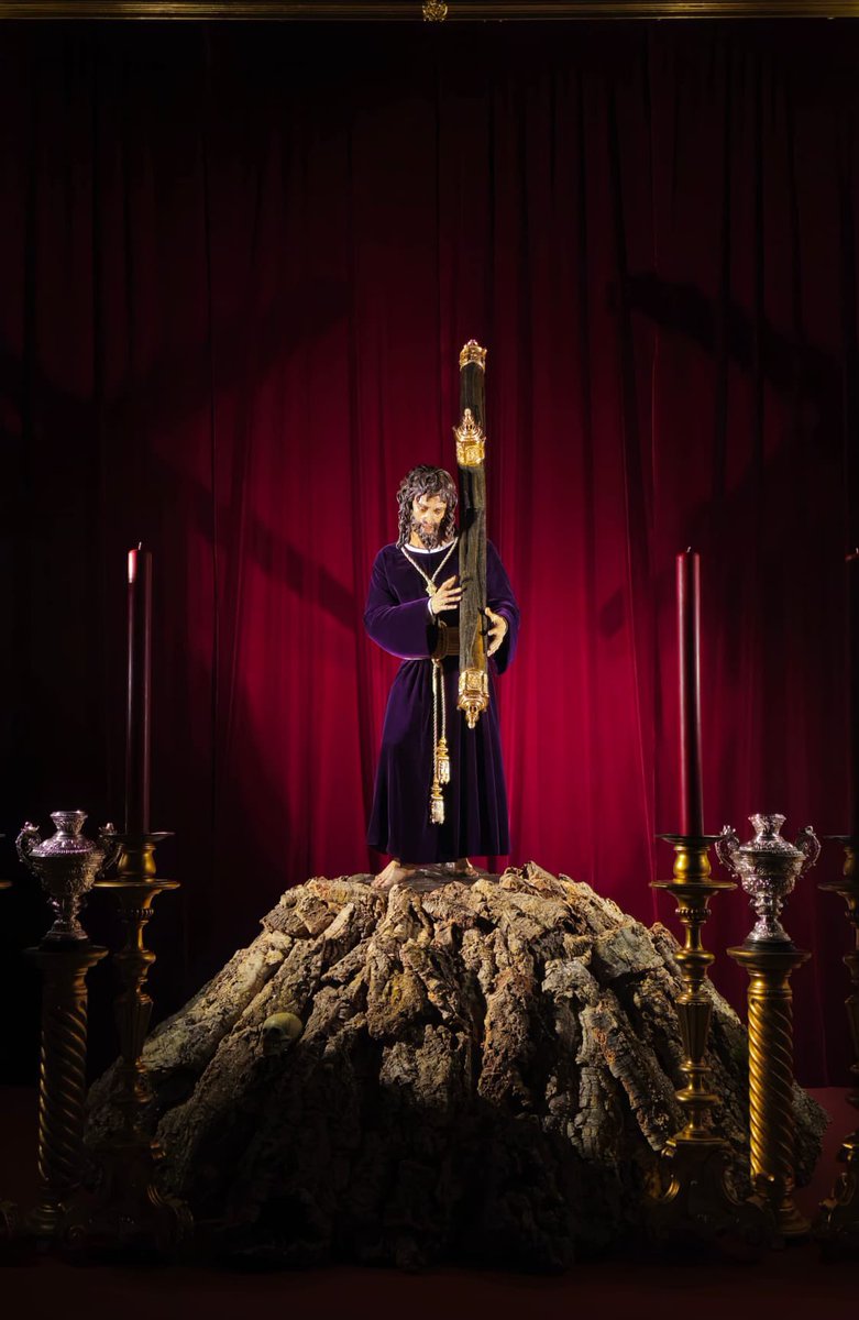 Archi_PasionMLG's tweet photo. #CompartePasión | Altar de cultos para el Solemne Quinario en honor, gloria y alabanza de Jesús de la Pasión, a falta del exorno floral #CofradiasMLG https://t.co/a3eODOiQgR