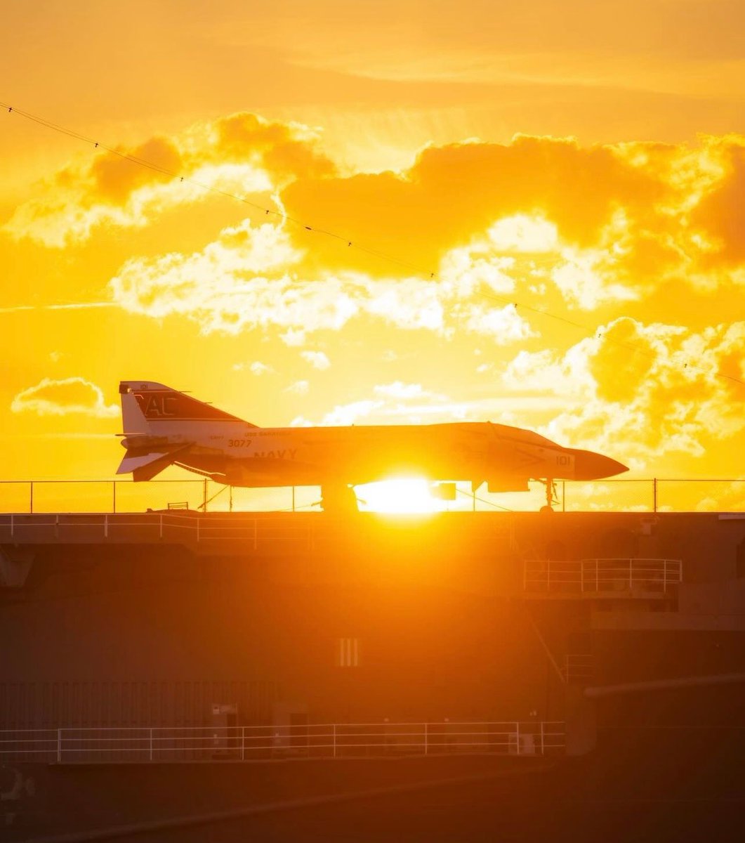 Longer days 😍 ☀️ 
📸 @mpeacockmedia