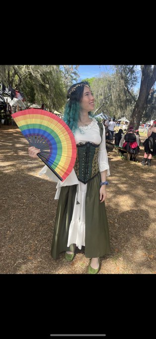 What a beautiful little fairy 🧚&zwj;♀️ https://t.co/O9jNJaPDvE