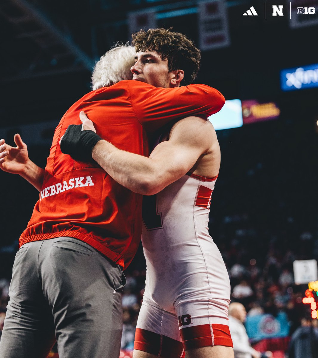 HuskerWrestling tweet picture