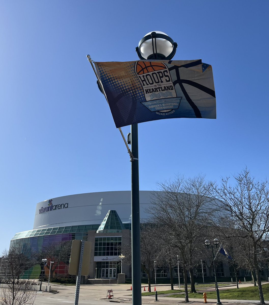Ready for a great week as host of #HoopsintheHeartland @MVCsports @VibrantArena @VisitQuadCities. Great things will be happening in and out of this venue in just a few days. #SportsQC
