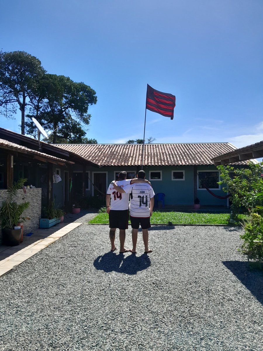 Acho que vou fazer uma nova tatuagem..🤔