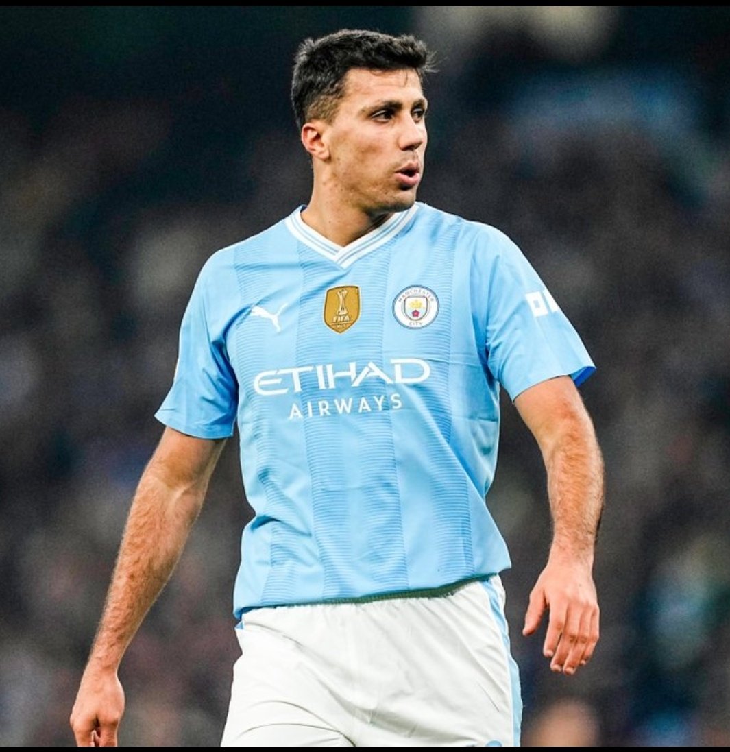 orinake_'s tweet image. Can we settle this once and for all?

-Like for Declan Rice
-Repost for Rodri