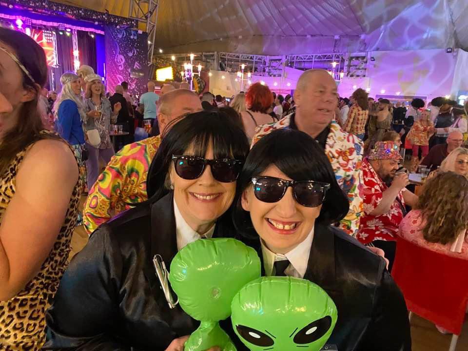 fitblondemel's tweet photo. @BigWeekenders #70sweekend #butlinsskegness #MIB https://t.co/NH1zJSyNU1