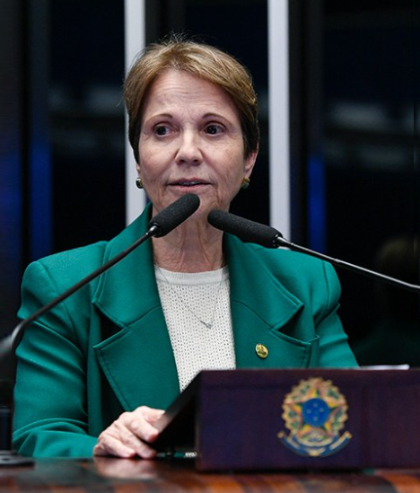 BrazilenDireita's tweet photo. CONCORDAM?
FIXADO EM 8 ANOS APENAS!
O senador #Alcolumbre pres. da CCJ oficializa Tereza Cristina @TerezaCrisMS como #relatora de #PEC dos mandatos de ministros no #STF. https://t.co/9rFIzRVMvC