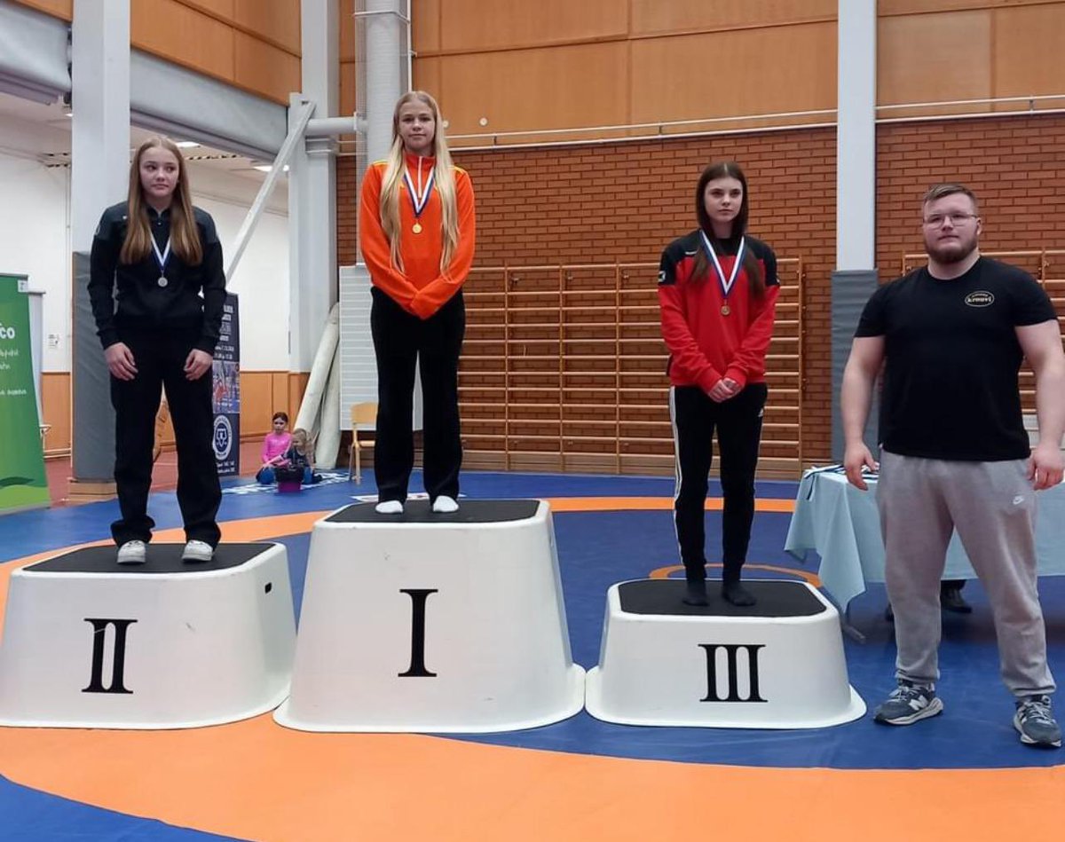 Petri Forsell (@petenputki) on Twitter photo Eilen Isin Prinsessa nappas taas painissa SM kultaa🤼♂️💪🏻 Tänä vuonna U17 <a href="/KokkolanK/">Kokkolan Kipinä</a> #paini Eilen Isin Prinsessa nappas taas painissa SM kultaa🤼♂️💪🏻 Tänä vuonna U17 <a href="/KokkolanK/">Kokkolan Kipinä</a> #paini