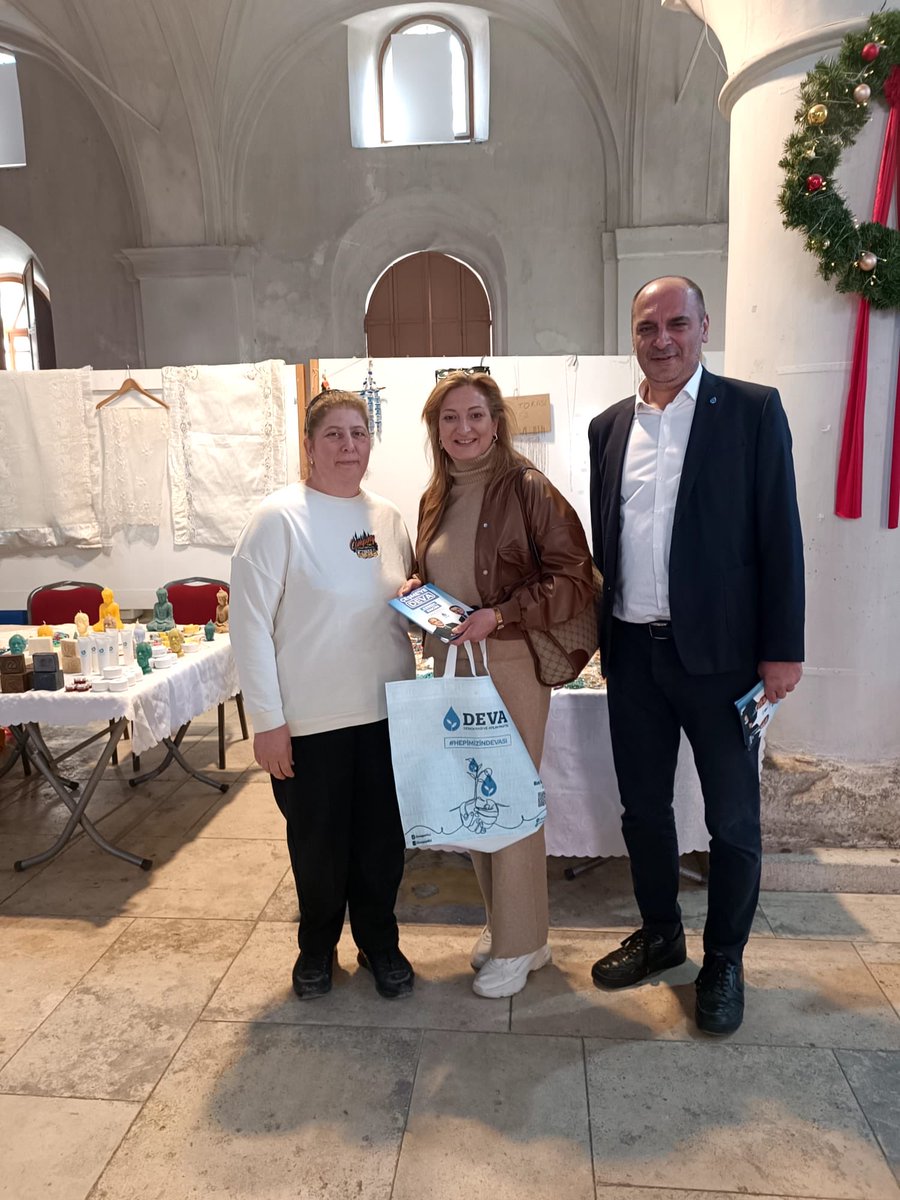 birben_yontar's tweet photo. Bugün Çeşme çarşı esnafı ile bir aradaydık .Çeşme esnafıyla değişimin çok gerekli olduğunu ve kendilerinin temsiliyetinin önemi konusunda sohbet ettik.#secimimdeva https://t.co/mdN3iLkKlX