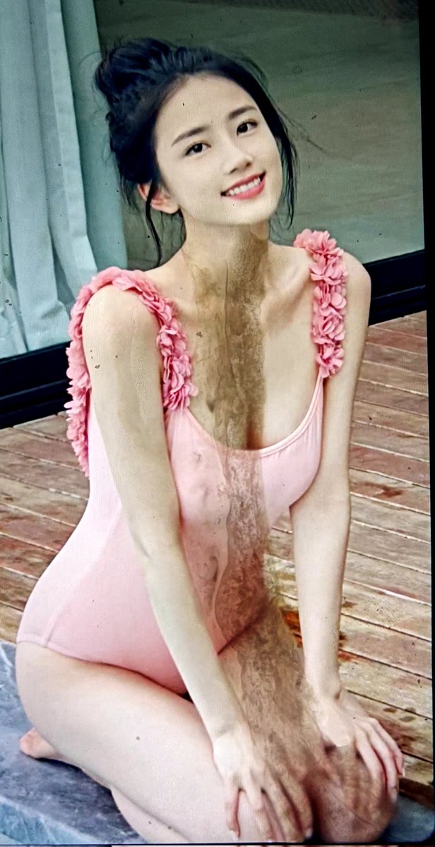 #射屏 #意淫 #潘敏
不考虑声音条件，单论颜值身材之类的，原本潘敏在我这里是比刘亦菲排名要高的。
但凡她拍照的时候挡住或者认真P掉前胸、后肩、脚踝、膝盖上方等地方的纹身。
这年头看AV都不看带纹身的。😂