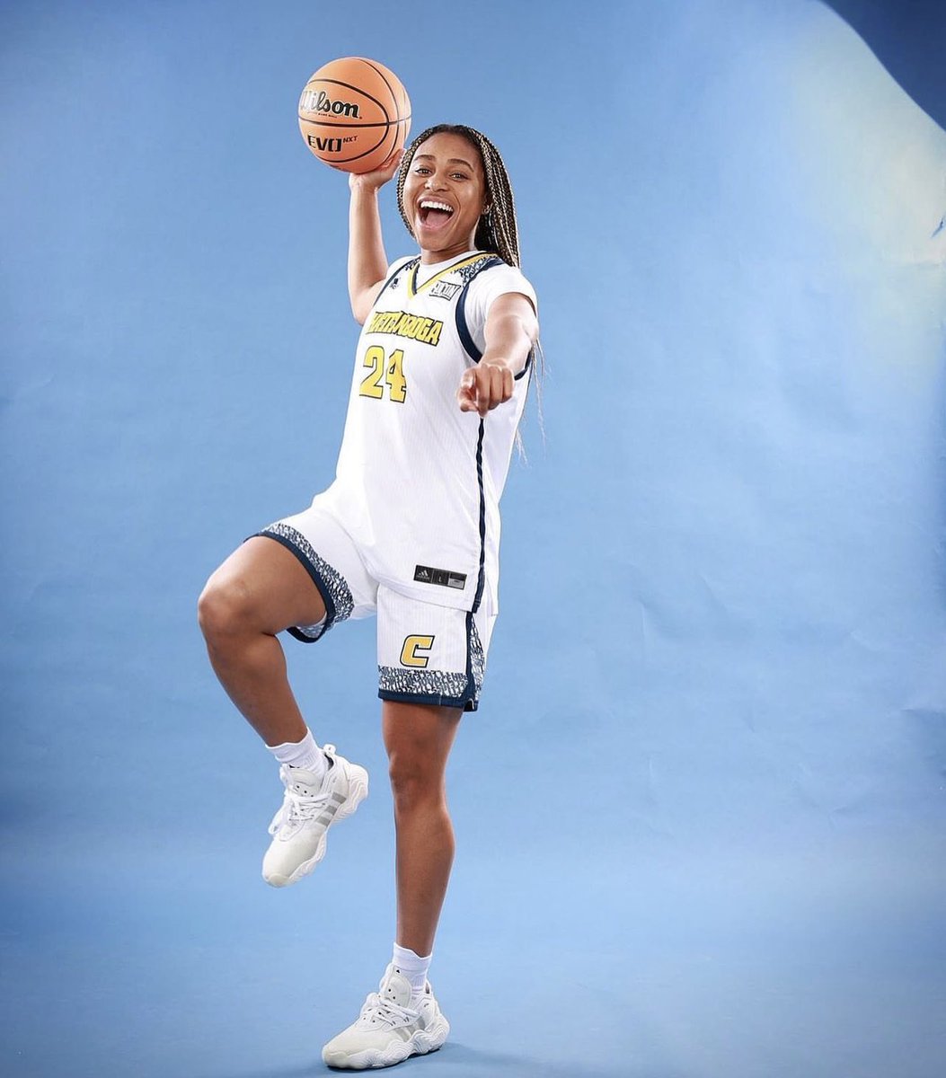 Jada Guinn vs UNC Greensboro:

32 PTS
6 RBS
1 STL
13-23 FG

Chattanooga is going dancing! 💃

<a href="/GoMocsWBK/">Chattanooga WBB</a> | <a href="/jada_guinn23/">jada</a> | #NCAAW