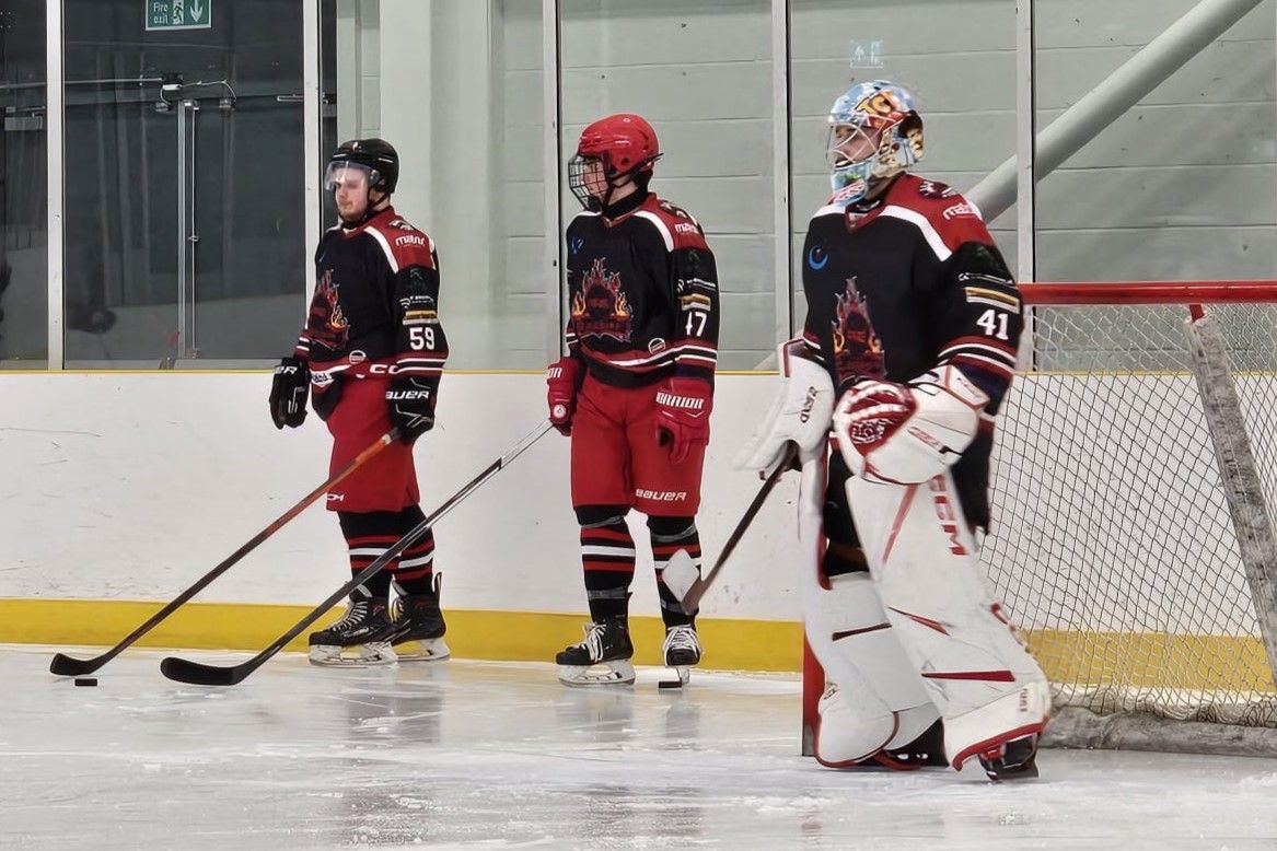 CardiffFireIHC's tweet photo. Birthday boy and starting netminder #41 Ben "Scanners" Scanlan snapped in warm-up 🥅🥳 https://t.co/sqKb5PcHyo