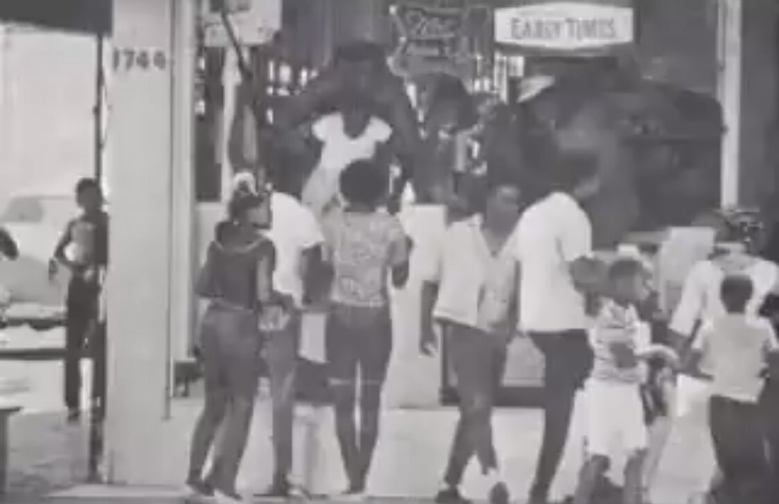 FloraCarbon's tweet image. #TimeHasComeToday (#ChambersBrothers-Long Version) with no cuts to song youtu.be/_zfgoJzOCgg?si… via @YouTube #time #60smusic
[2 more days] ...🕰️...
