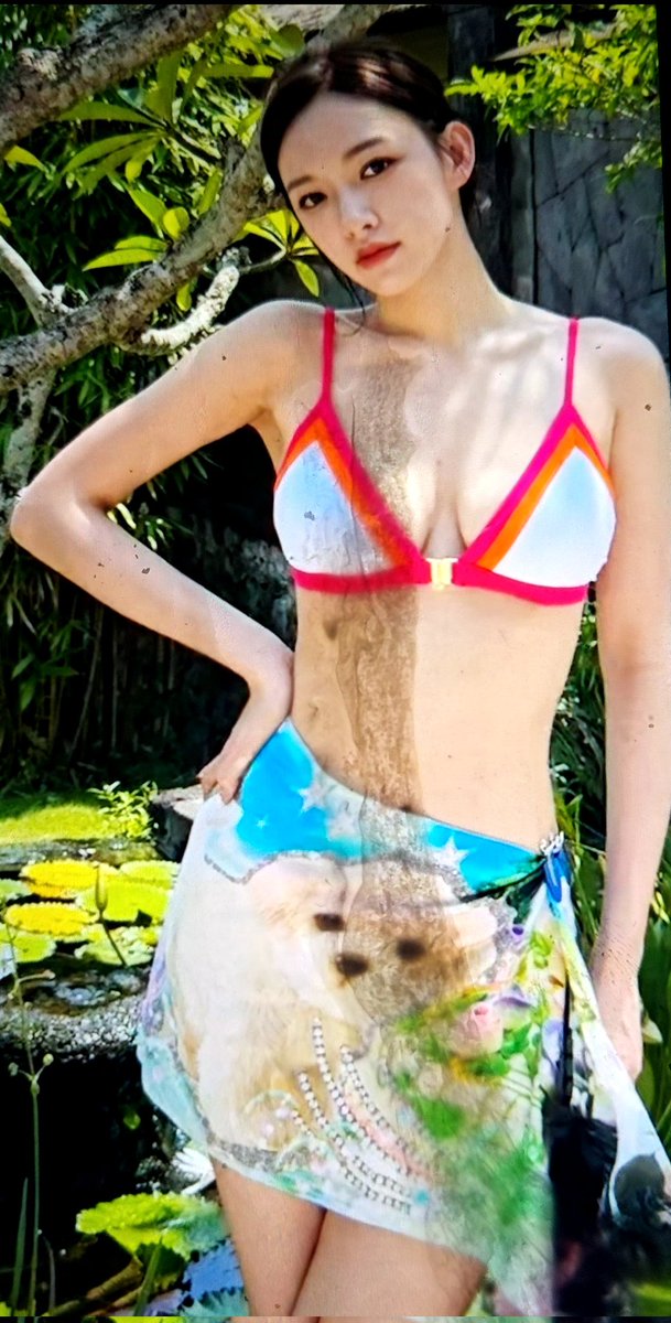 #射屏 #意淫 #奶潇
看起来奶潇在这边还是有大号的，还是不挂真名tag了，不过我这种不牵扯利益的三无号应该也不怕律师函吧？
说回正题，最近奶潇发了不少福利，可惜身材没有巅峰期万一，只有眼神依旧榨精。