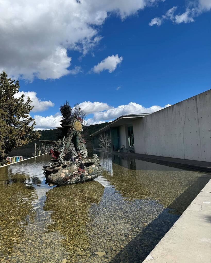 Solo exhibition by @damienhirst @chateaulacoste in Provence. First artist to do a complete takeover of 5 exhibition spaces plus parks on the estate, with some brilliant results especially re: indoor sculptural pieces. Thanks @dkerlinkennedy @paddy_mcki… instagr.am/p/C4QzVt8RI0W/