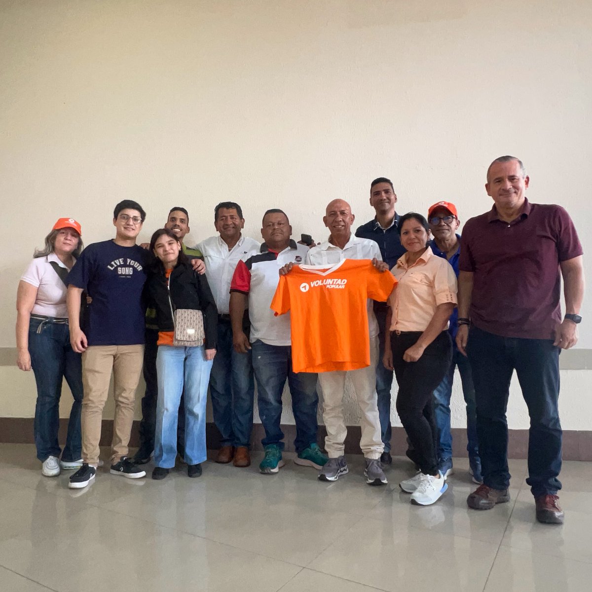 jhorvysasterio's tweet photo. #10Mar | Reunión del Equipo Municipal de Activistas en Puerto Ordaz, junto al Resp. Regional Francisco Sucre y miembros de las parroquias en Unare, definiendo la ruta de trabajo de cara a las #Presidenciales2024 https://t.co/rGsxKxwJ0J