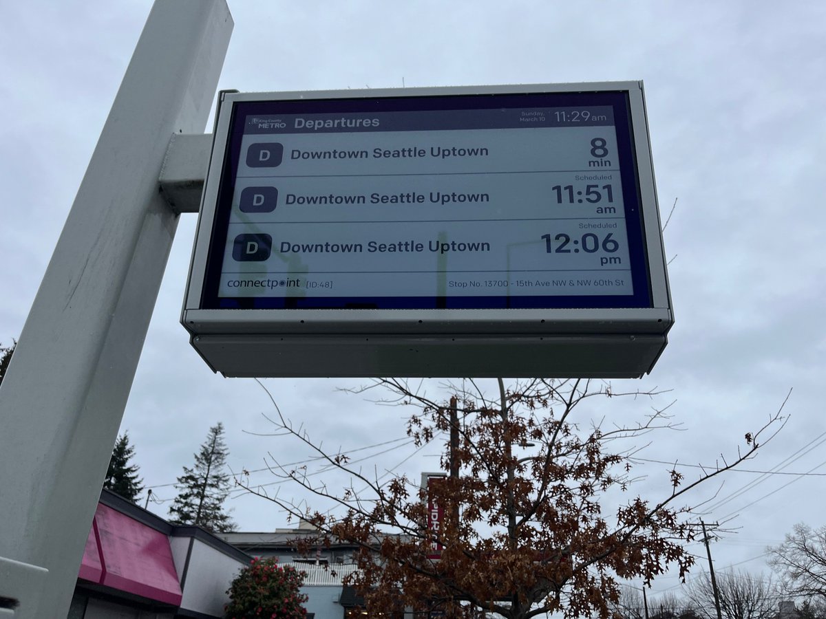 Thanks King County Metro for adding this slick E Ink arrival board to my local RapidRide stop!