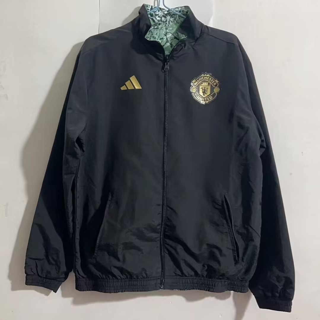 🚨 GIVEAWAY 🚨 

To Have The Chance Of Winning This Stunning 'Stone Roses X United Reversible Jacket’ Simply...

1⃣ Follow Us <a href="/Glazeroutjersey/">GlazerOut Jerseys</a> ✅
2⃣ Retweet The Tweet 🔁

Winner Announced Tomorrow Evening, Good Luck 🤞