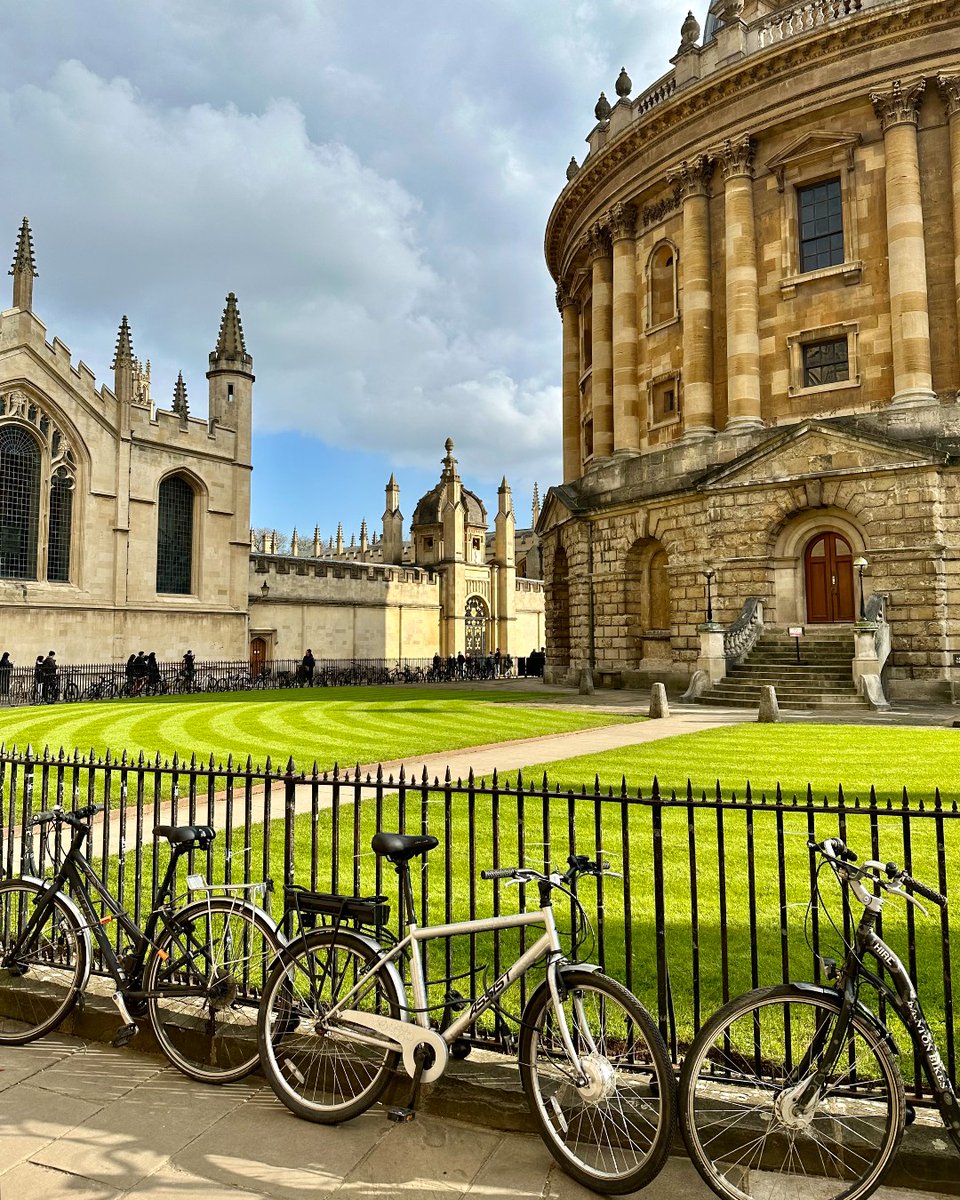 A freshly-mown Radcliffe Square ready for spring 🌸