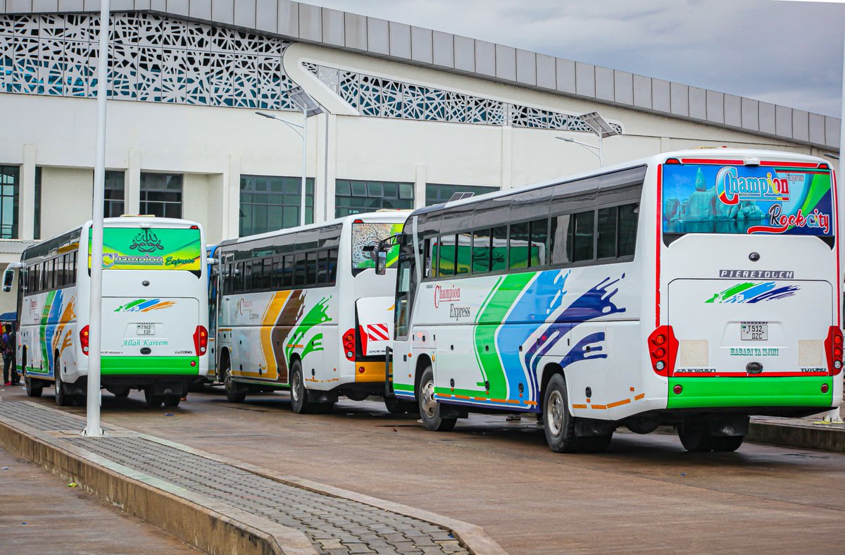 TBoundBuses's tweet photo. Upcountry Buses π«‘
#ChampionExpress
@PiereTouch πΈ https://t.co/66ZqP6IiUU