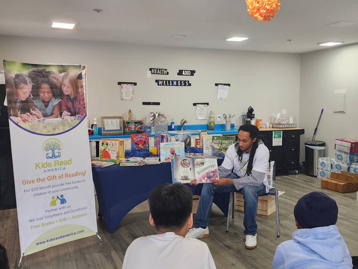 kidsreadamerica's tweet image. Incredibly grateful for the opportunity to read aloud to the students at the #ProjectAccess ASP and gift them with free books. Their excitement and appreciation reminded me why I'm passionate about promoting literacy! 📖❤️  #ReadAcrossAmericaWeek #kidsreadamerica