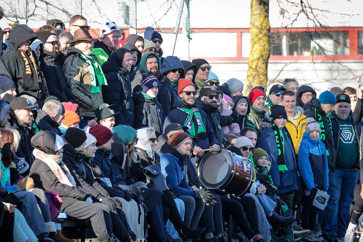 valmierafc's tweet photo. Atkal kopā 😍🤝🏻🤘🏻 @VFCBoyz 🔥

#METVAL #TonybetVirsliga #Virsliga #ValmieraFC #StāvPāriVisamValmiera ⚫🟢 https://t.co/8HRVbnIdrm