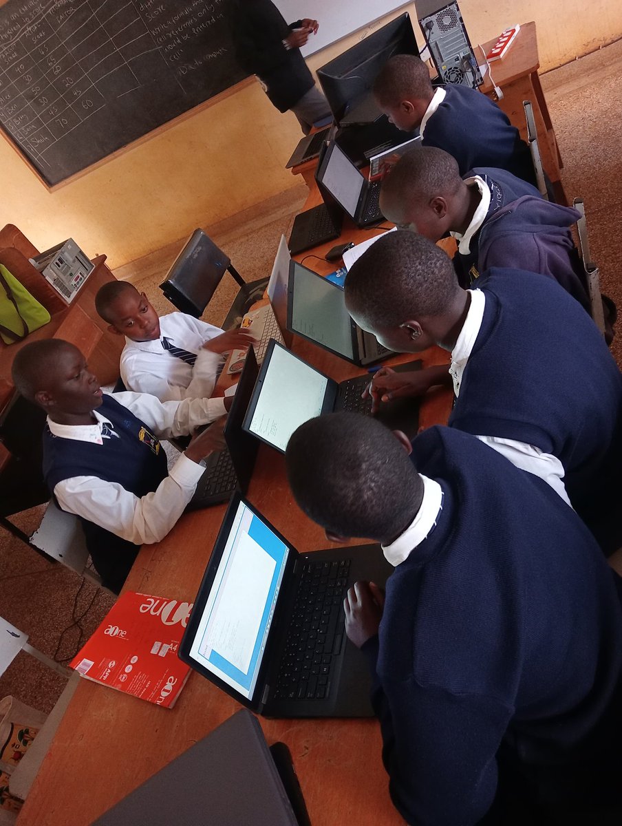 calcin_04's tweet image. 🚀 @codejika weekend highlight! 🖥️ Deep-dive into coding basics – a thorough recap of HTML structure and CSS rules. Introduced class selectors, delved into divs, and unraveled the secrets of the CSS box model. Empowering future coders! 💻🌐 #CodeJika #HTML