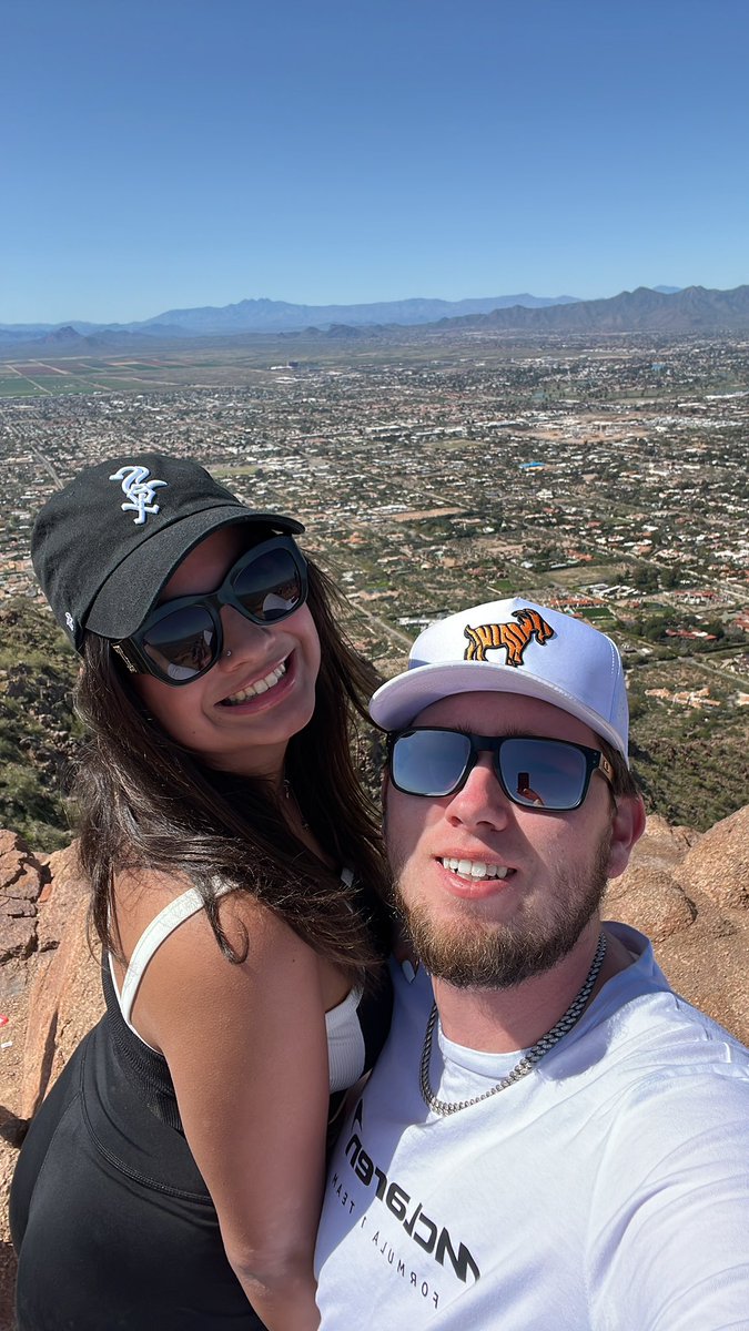JimFitz25's tweet photo. Just climbed camelback mountain out in Arizona! Here for spring training! What an amazing view from the top. Happy spring training! https://t.co/AIILRinao8