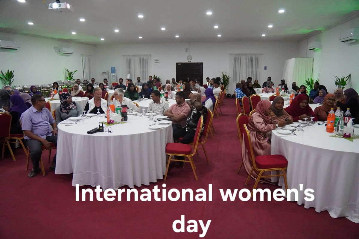 MRC_Addu's tweet photo. On #InternationalWomensDay , we're celebrating our amazing women volunteers at Maldivian Red Crescent! 🌹 Your dedication and passion inspire us every day. Thank you for all you do! 💖 Special thanks to @equatorvillage for hosting the grand dinner to honor our volunteers! 🙏 https://t.co/TCyl1nLXVd