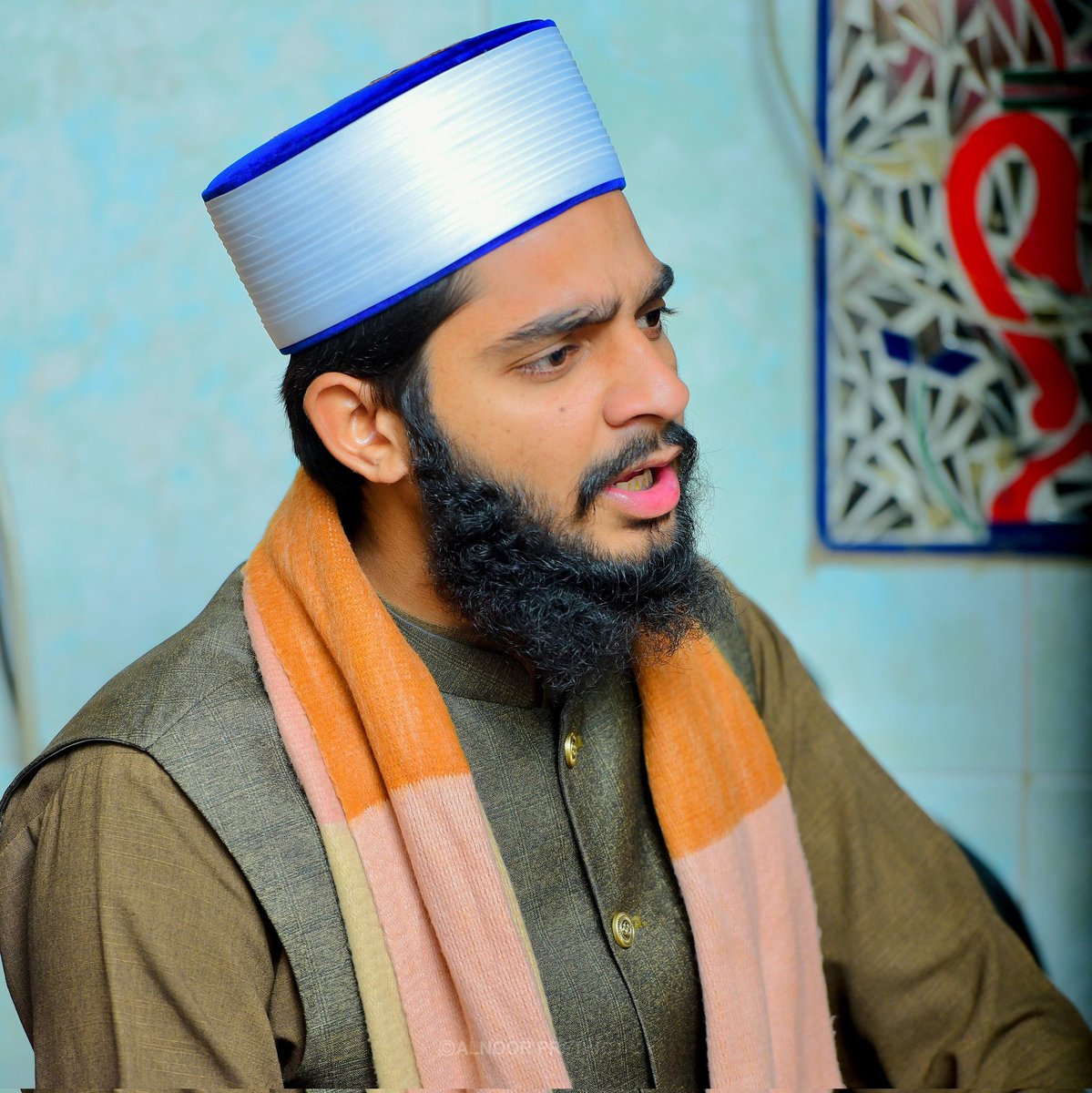 عرصہ دراز کے دوبارہ X پر انٹری
۔۔۔۔۔۔۔۔۔۔۔۔۔۔۔۔۔۔۔۔۔۔۔۔۔۔۔۔۔۔۔
  نہ سر جھکا کے جئے نہ منہ چھپا کے جئے💓
  ستم گر کی نظروں سے نظریں ملا کر جئے💕
 دودن اگر ہم کم جئے اس میں حیرت کیا💕 
ہم ان کے ساتھ تھے جو شمع جلا کر جئے 💕
#NewProfilePic