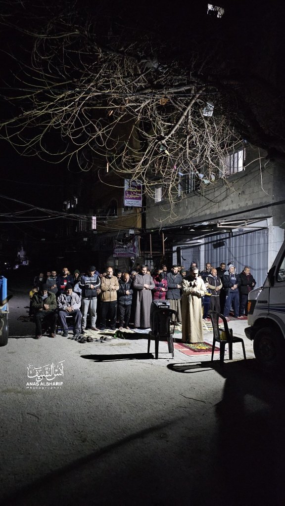 Gazze'nin kuzeyinde teravih namazı

Ramazan ayınız mübarek olsun
🤲🇵🇸🇹🇷