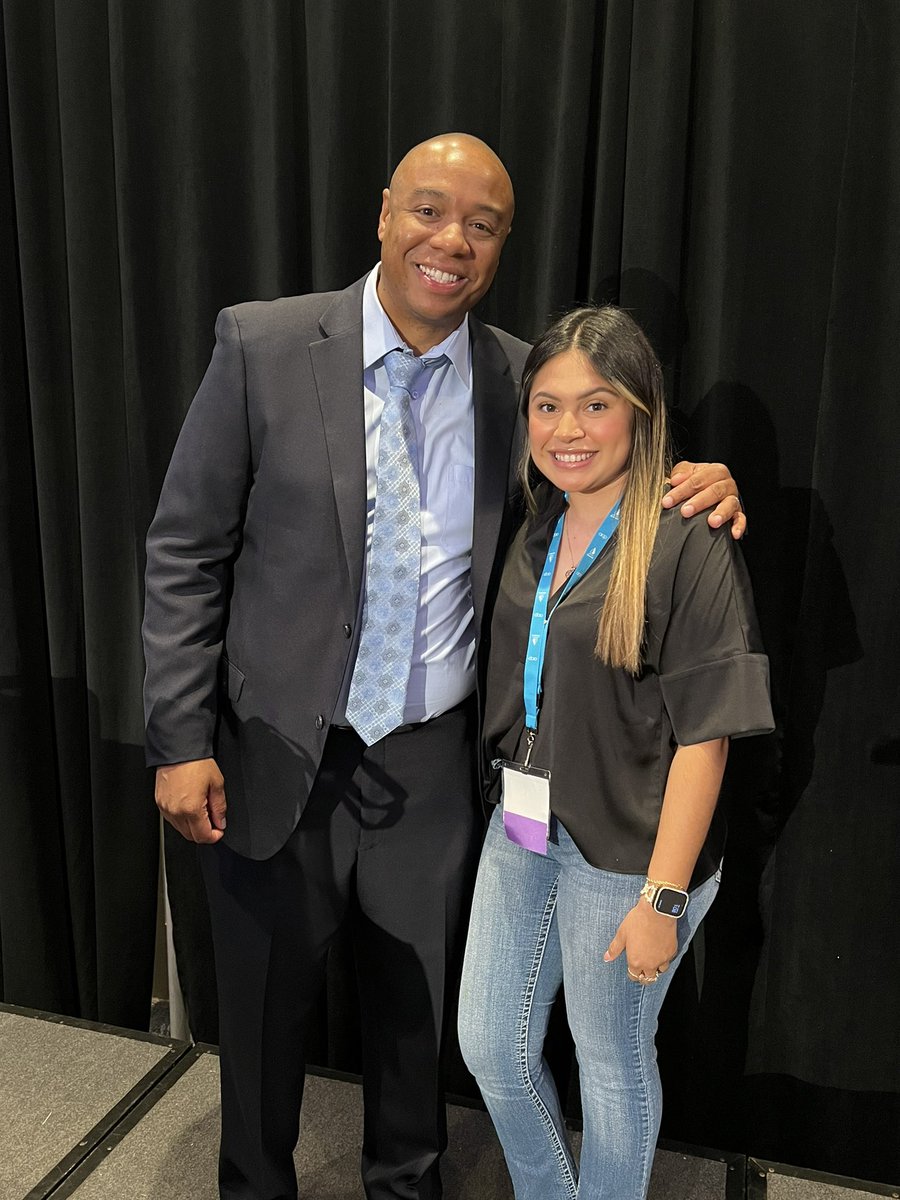 Had an amazing time at the ACP Spring National College Media Confenernce in La Jolla. 

Got to meet with keynote speaker, @JerryBrewer on how it is to be in the sports industry. 

#acp2024