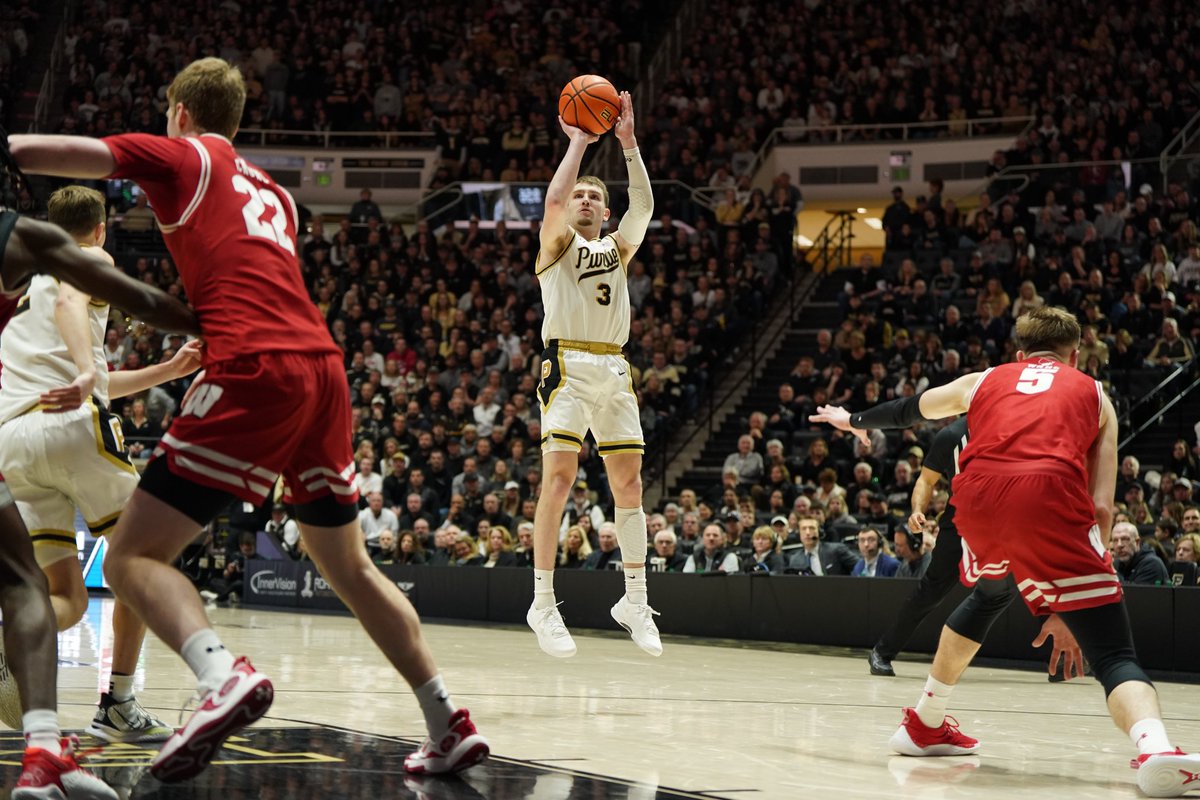 PurdueSports's tweet photo. Our. House. 🏠

A PERFECT 1⃣6⃣-0⃣ SEASON IN MACKEY ARENA!

The best atmosphere in college basketball.

@BoilerBall | #BoilerUp 🚂⬆️ https://t.co/mWs6dFI1ve