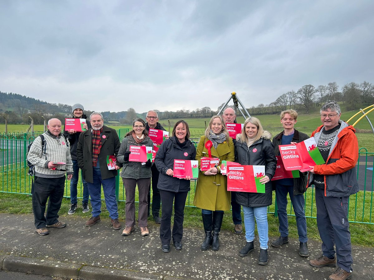 A pleasure to welcome @JoStevensLabour to Ruthin this weekend. Thank you as always to everyone who took the time to chat, and to our incredible team of volunteers.