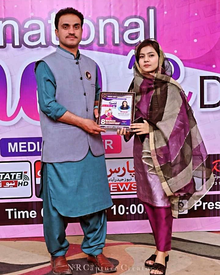 Honored with Special Award 2024 from Everest Event Production Presents on International Women's Day.
#WomenInLeadership #CommunityEmpowerment
@1sarz_ 
@AzharMashwaniPk