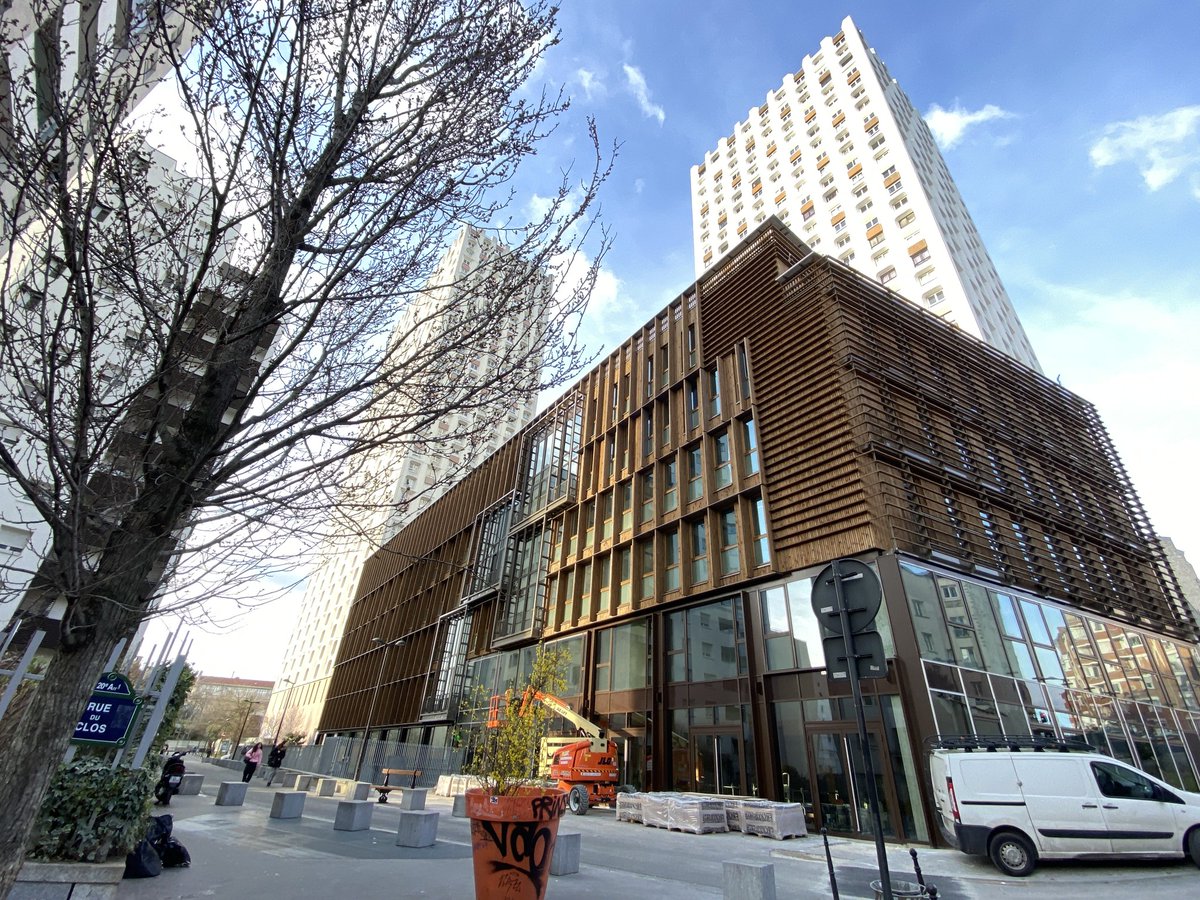 Bientôt, l’inauguration du #WikiVillageFactory (#WVF) à SaintBlaise, Paris 20e.
2e prix site Italie #ReinventerParis 2014-16, lauréat  #SEMAEST Vitruve, APS 2018-19 inauguration 2024 #structurebois #circuitscourts #recyclage #agricultureurbaine #ESS #cluster #innovationécologique