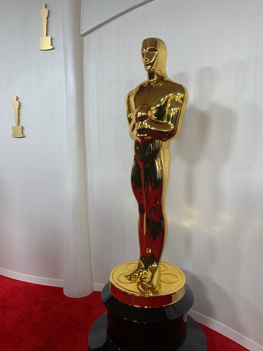 BackToYouProd1's tweet photo. @christelej sur le tapis rouge #Oscar #Oscars2024 #AcademyAwards #AcademyAwards2024 #Hollywood https://t.co/s0YHkJKm0H