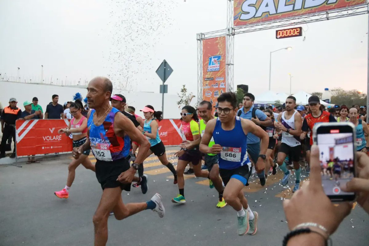 IDEY_oficial's tweet photo. La 12° Carrera #SADASI fue un éxito en el Fraccionamiento Las Américas este fin de semana, evento atlético que reunió a una gran cantidad de personas quienes recorrieron las distancias de 10k y 5k, en modalidad de carrera y caminata. (1/2) https://t.co/vc8QQu5Jbb