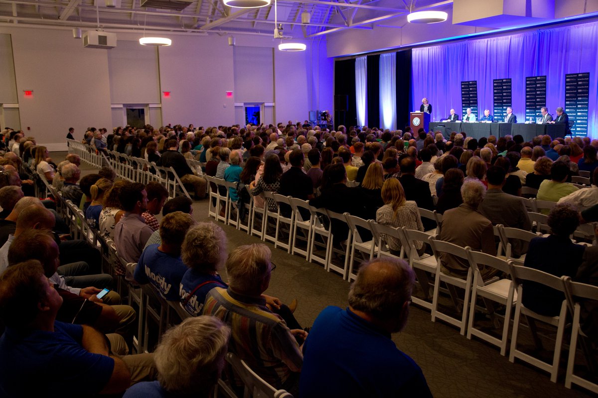 University of New England Football (@unefootball) on Twitter photo Our first #UNEPhotoFriday of Junes heads up to the Arthur P. Girard Innovation Hall on our Portland Campus, where back in 2018 <a href="/unetweets/">University of New England</a> played host to Maine's Gubernatorial Debate π©οΈπ #STG Our first #UNEPhotoFriday of Junes heads up to the Arthur P. Girard Innovation Hall on our Portland Campus, where back in 2018 <a href="/unetweets/">University of New England</a> played host to Maine's Gubernatorial Debate π©οΈπ #STG