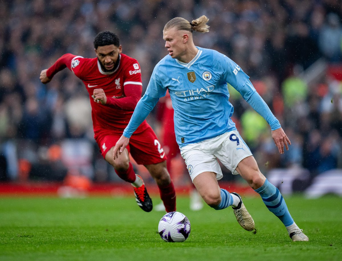 Erling's tweet photo. Taking a point home! Thank you to all the fans for the support 💙 https://t.co/1z2LMmpcBL