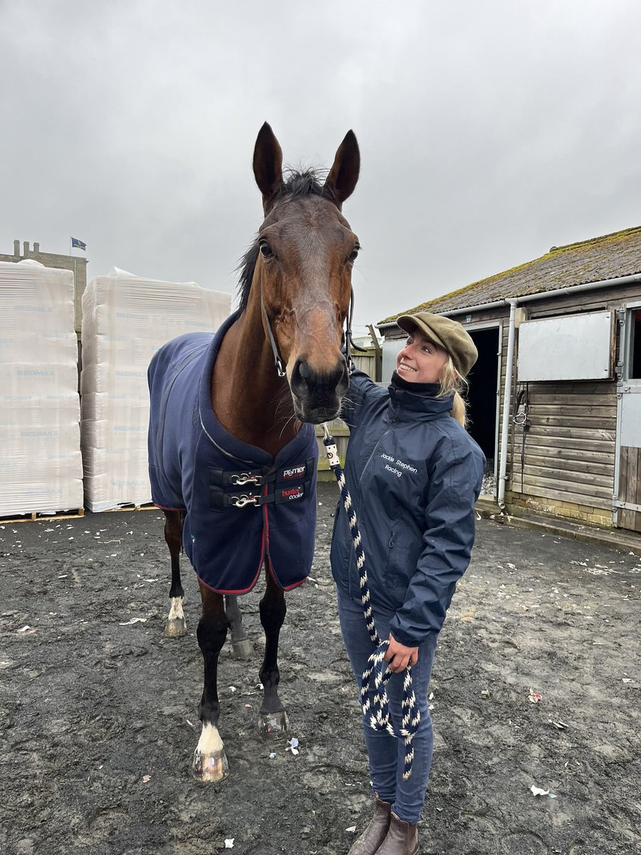 JStephenRacing's tweet photo. A good day @KelsoRacecourse with Guernesey staying on well for 5th and Joie More running a super positive race to finish 2nd🥈 It’s been a busy few days for us but couldn’t be more pleased that everyone is home and happy 🤍 https://t.co/VWXun4VHNZ